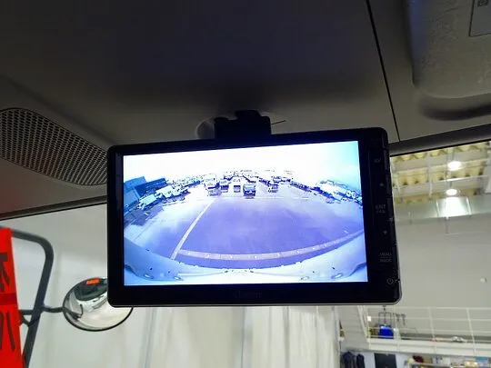 ギガ 14.6t 3軸 2デフ アルミウイング リアエアサス 380ps