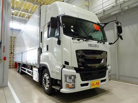 ギガ 14.6t 3軸 2デフ アルミウイング リアエアサス 380ps