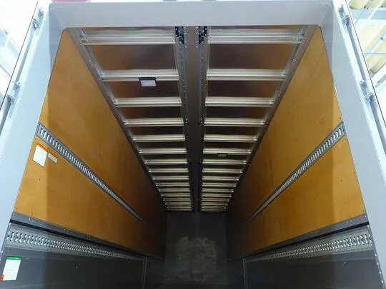 ギガ 14.6t 3軸 2デフ アルミウイング リアエアサス 380ps