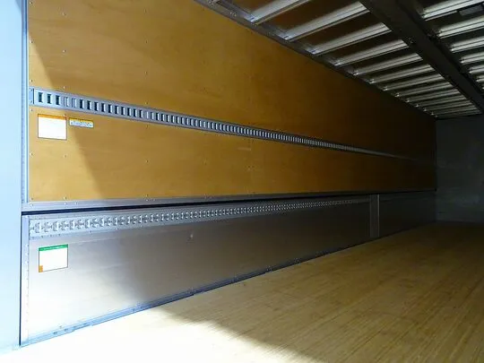 ギガ 14.6t 3軸 2デフ アルミウイング リアエアサス 380ps