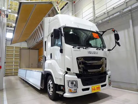 ギガ 14.6t 3軸 2デフ アルミウイング リアエアサス 380ps