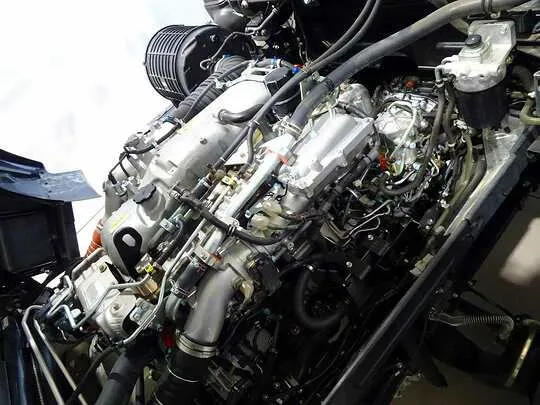 ギガ 14.6t 3軸 2デフ アルミウイング リアエアサス 380ps