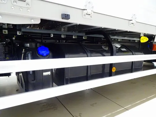 ギガ 14.6t 3軸 2デフ アルミウイング リアエアサス 380ps