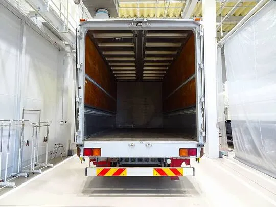 フォワード 3.05t ワイドベッドレス アルミウイング 210ps