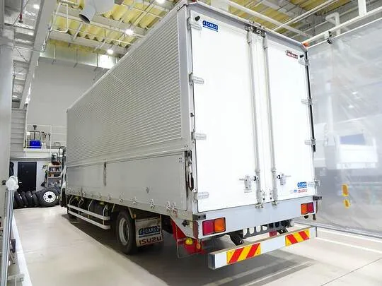 フォワード 3.05t ワイドベッドレス アルミウイング 210ps