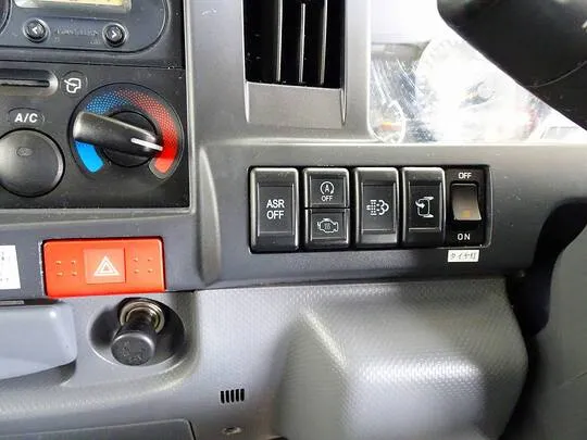 エルフ 1.75t FL 標準 Wキャブ 総重量5t未満