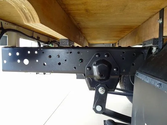 エルフ 2t FFL 標準 平ボデー 総重量5t未満