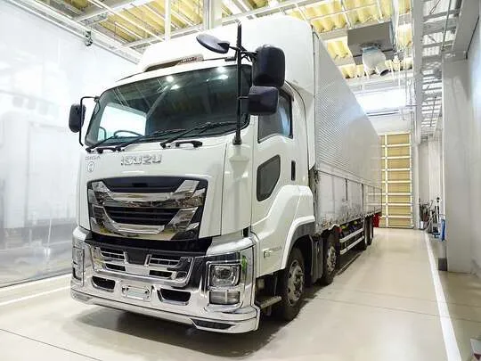 ギガ 13.5t 4軸 アルミウイング リアエアサス 380ps