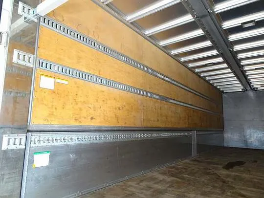 ギガ 13.5t 4軸 アルミウイング リアエアサス 380ps