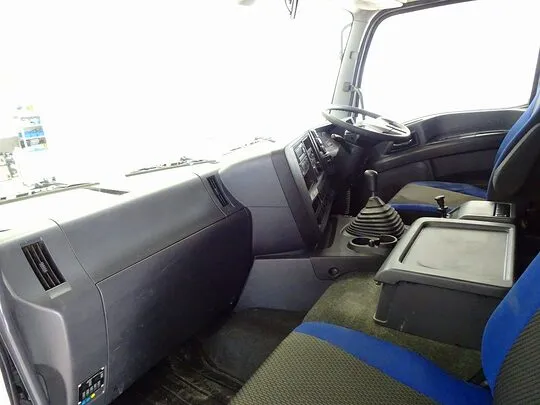 ギガ 13.5t 4軸 アルミウイング リアエアサス 380ps