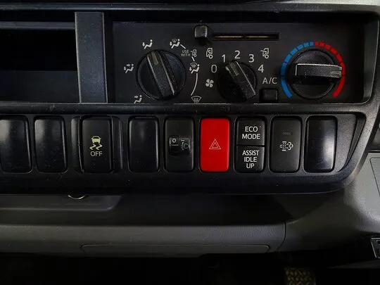 デュトロ 3t FJL 標準ロング タダノ4段クレーン付