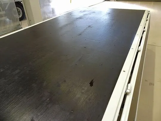 エルフ 1.55t 4WD FFL Wタイヤ 平ボデー 未使用車