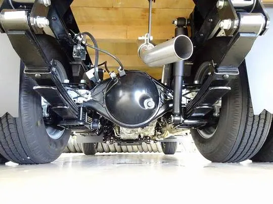 エルフ 1.55t 4WD FFL Wタイヤ 平ボデー 未使用車