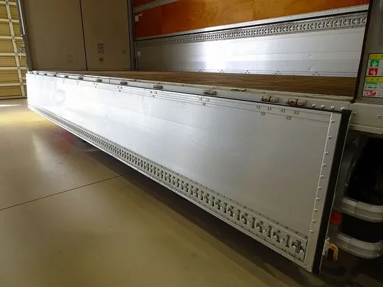 フォワード 2.95t ワイドベッドレス アルミウイング 210ps