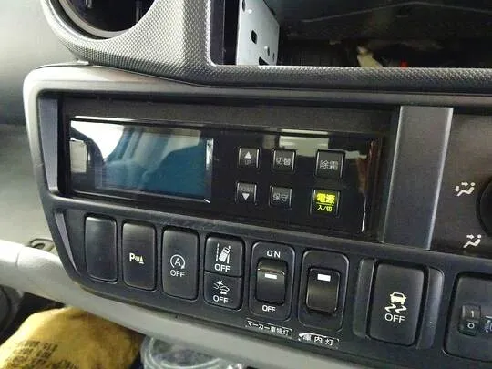 デュトロ 2.95t FJL 標準ロング 中温冷凍車