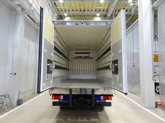 デュトロ 2.95t FJL 標準ロング 中温冷凍車