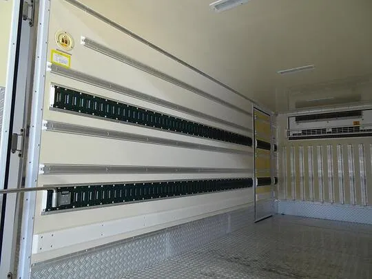 デュトロ 2.95t FJL 標準ロング 中温冷凍車