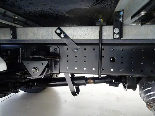 デュトロ 2.95t FJL 標準ロング 中温冷凍車