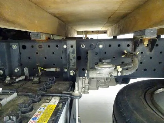 エルフ 2t 4WD FFL 標準 平ボデー 総重量5t未満