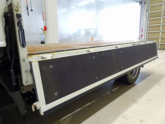 エルフ 2t FFL 標準 平ボデー 総重量5t未満