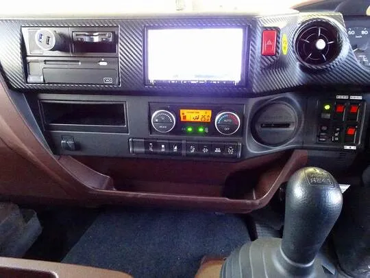 レンジャー 4.2t 増トン 標準ベッド付 アルミブロック タダノ4段クレーン付 240ps