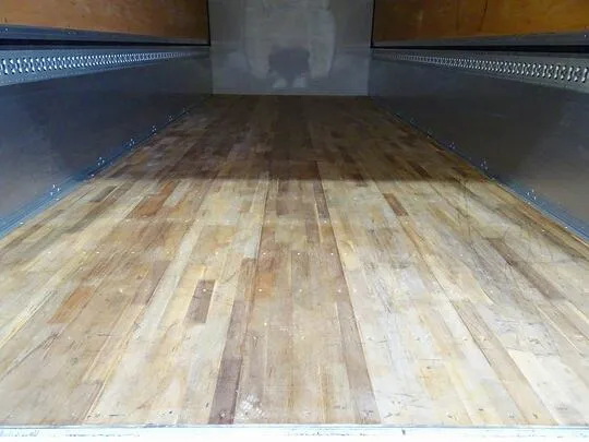 フォワード 2.9t ワイドベッド付 アルミウイング 210ps