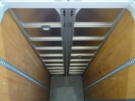 フォワード 2.9t ワイドベッド付 アルミウイング 210ps