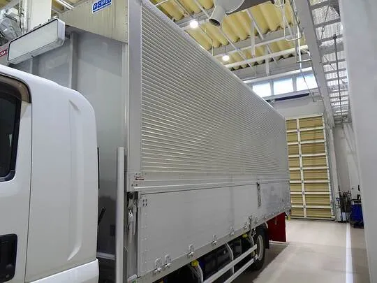 フォワード 2.9t ワイドベッド付 アルミウイング 210ps