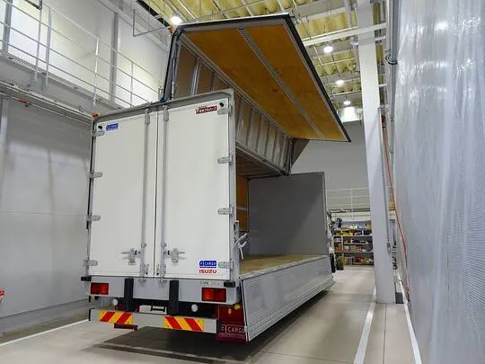 フォワード 2.9t ワイドベッド付 アルミウイング 210ps