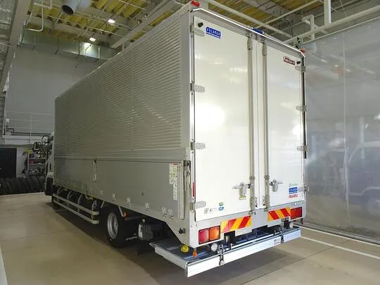 フォワード 2.25t ワイドベッド付 アルミウイング 格納ゲート付 リアエアサス 210ps