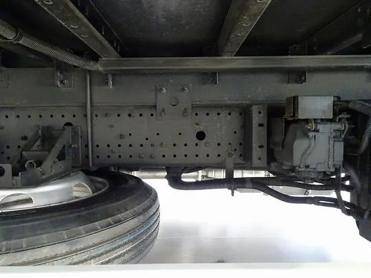 フォワード 2.25t ワイドベッド付 アルミウイング 格納ゲート付 リアエアサス 210ps