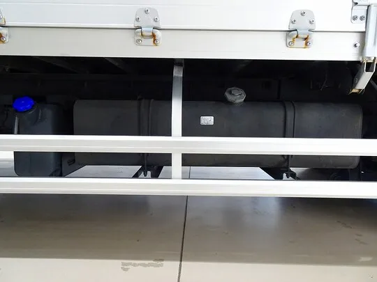 フォワード 2.25t ワイドベッド付 アルミウイング 格納ゲート付 リアエアサス 210ps