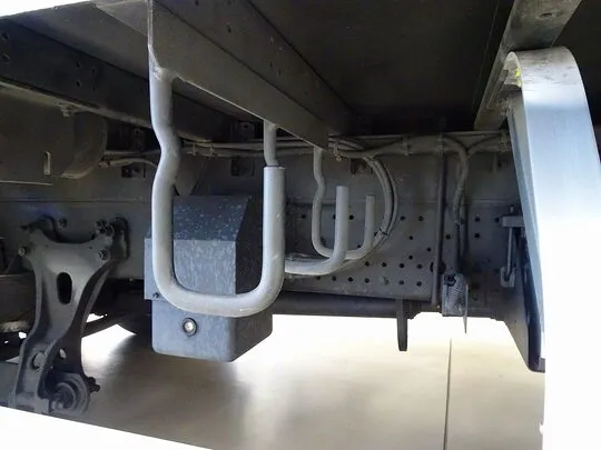 フォワード 2.25t ワイドベッド付 アルミウイング 格納ゲート付 リアエアサス 210ps