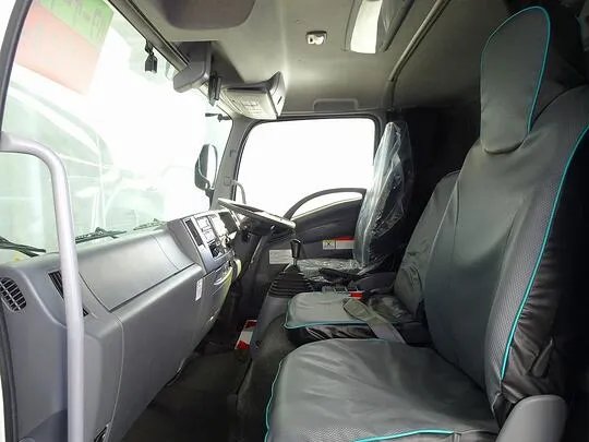 フォワード 2.25t ワイドベッド付 アルミウイング 格納ゲート付 リアエアサス 210ps