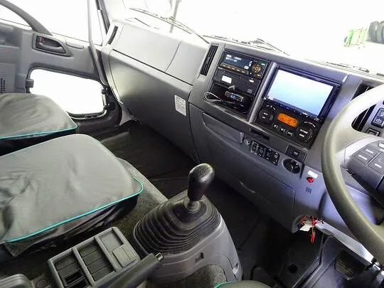 フォワード 2.25t ワイドベッド付 アルミウイング 格納ゲート付 リアエアサス 210ps