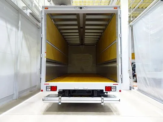 レンジャー 2.2t ワイドベッド付 アルミウイング 格納ゲート付 リアエアサス 未使用車 240ps