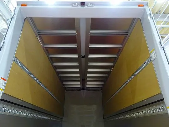 レンジャー 2.2t ワイドベッド付 アルミウイング 格納ゲート付 リアエアサス 未使用車 240ps