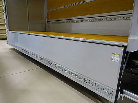 レンジャー 2.2t ワイドベッド付 アルミウイング 格納ゲート付 リアエアサス 未使用車 240ps