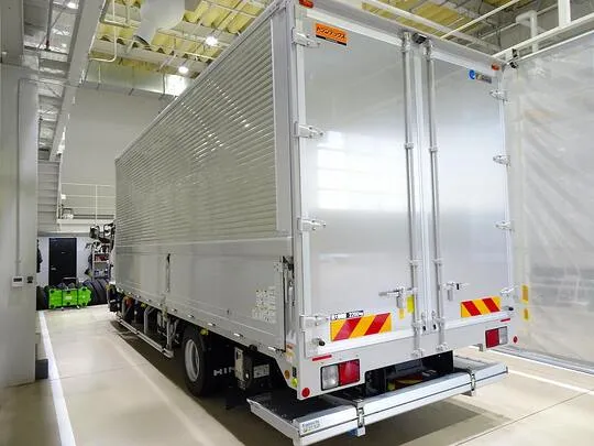 レンジャー 2.2t ワイドベッド付 アルミウイング 格納ゲート付 リアエアサス 未使用車 240ps