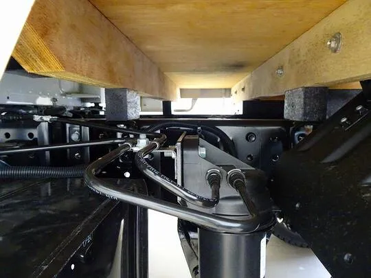 キャンター 1.45t 4WD 全低床 Wタイヤ Wキャブ