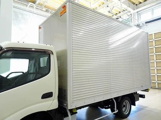ダイナ 2t FJL 標準セミロング アルミバン 総重量5t未満
