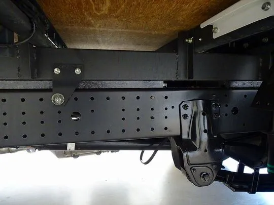 ダイナ 2t FJL 標準セミロング アルミバン 総重量5t未満