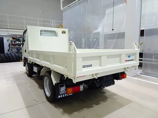 デュトロ 2t FJL 支柱レス強化ダンプ 未使用車