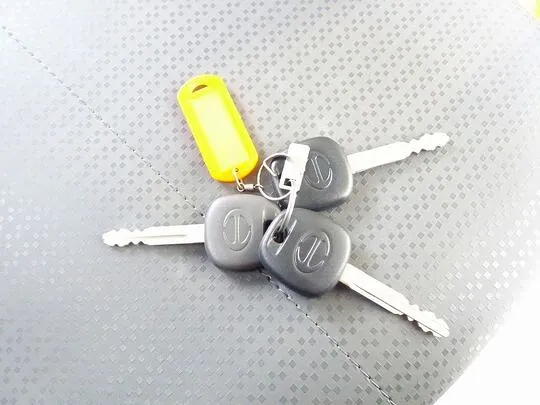 デュトロ 2t FJL 支柱レス強化ダンプ 未使用車