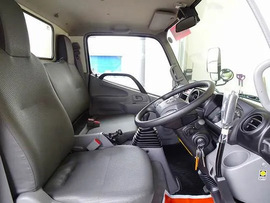 デュトロ 2t FJL 支柱レス強化ダンプ 未使用車