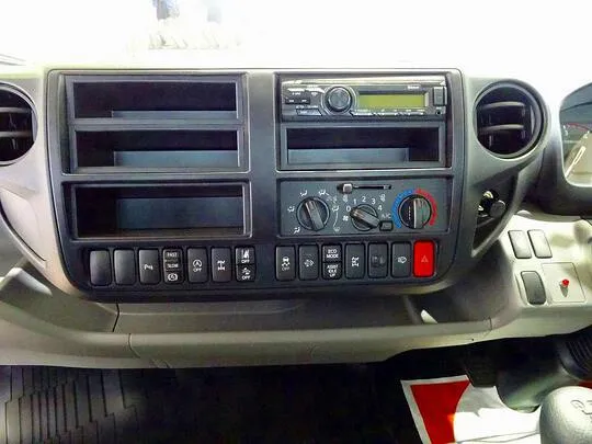 デュトロ 3t 4WD 高床 ワイドロング ユニック4段クレーン付 未使用車