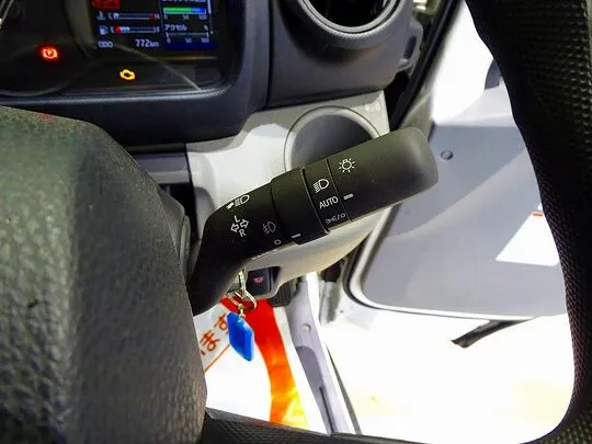 デュトロ 3t 4WD 高床 ワイドロング ユニック4段クレーン付 未使用車