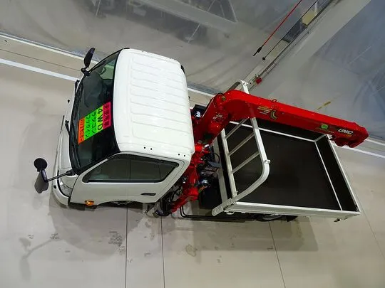 デュトロ 3t 4WD 高床 ワイドロング ユニック4段クレーン付 未使用車