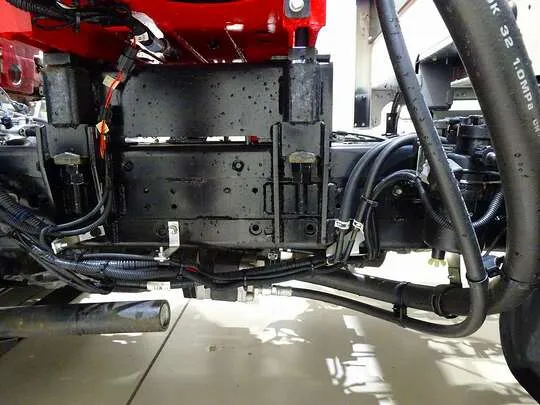 デュトロ 3t 4WD 高床 ワイドロング ユニック4段クレーン付 未使用車