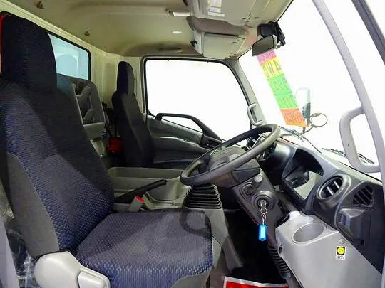 デュトロ 3t 4WD 高床 ワイドロング ユニック4段クレーン付 未使用車